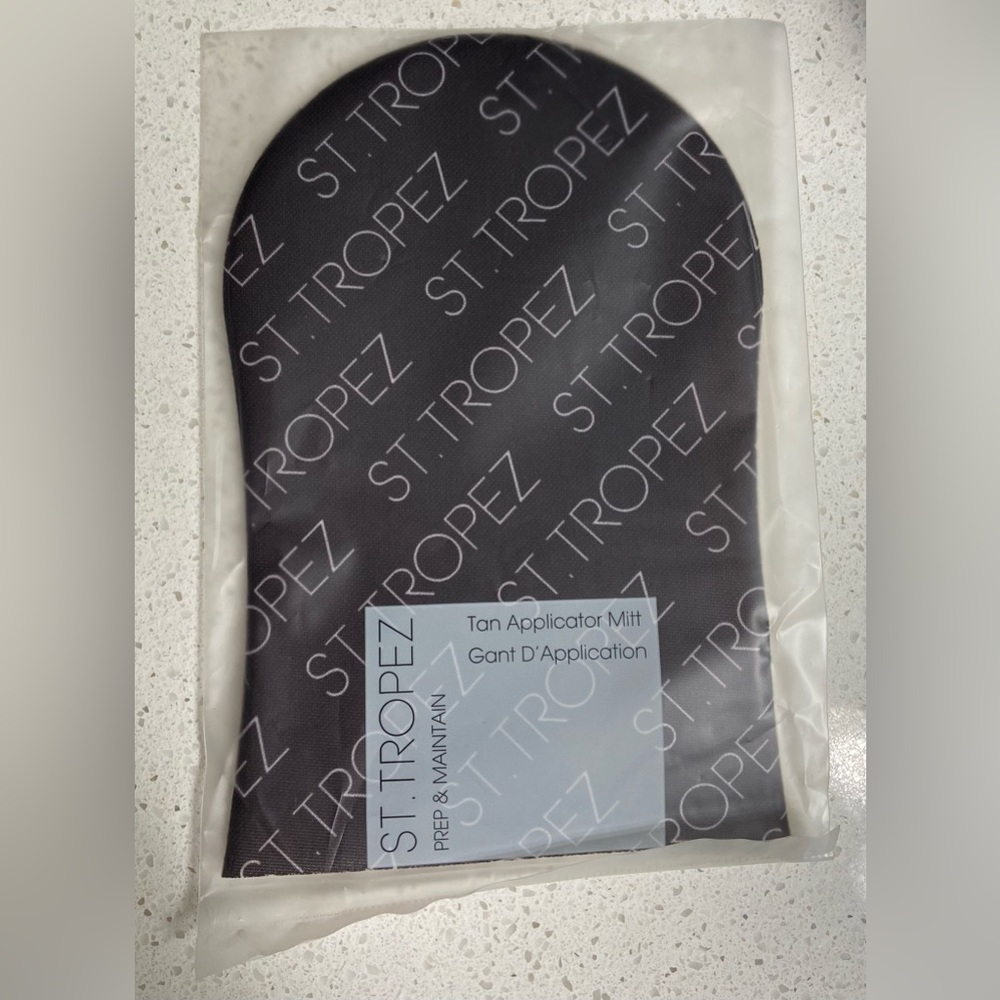 St. Tropez Tan Applicator Mitt